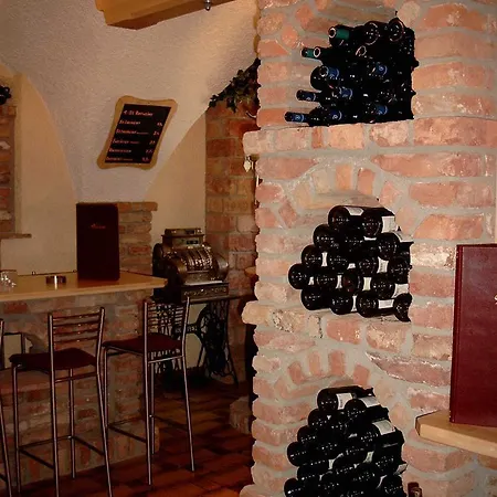 Hotel Almerwirt 3*