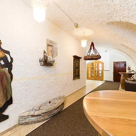 Almerwirt Hotel